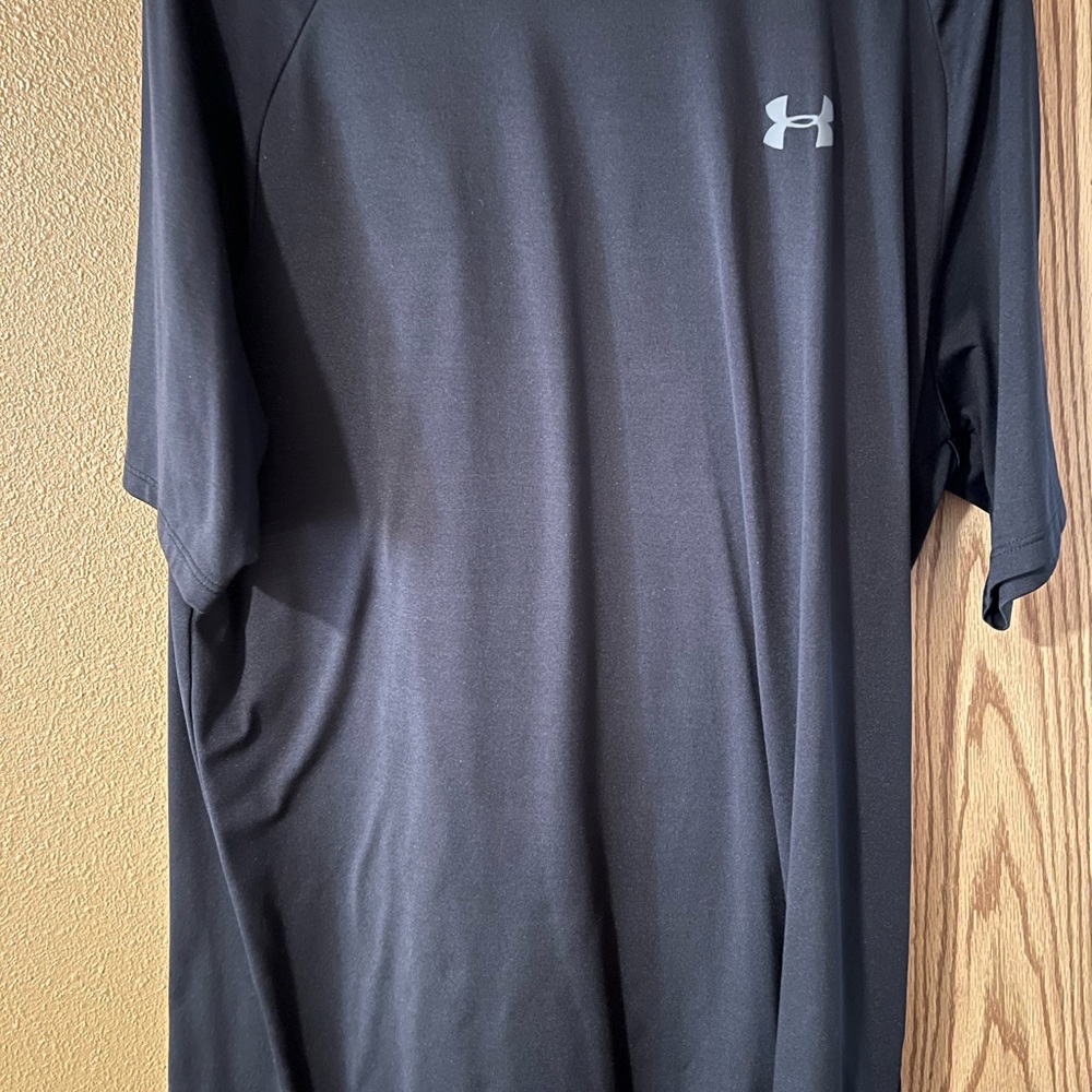 Under Armour Men's Blue Tee